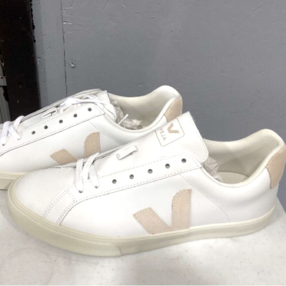 Veja Esplar Shoes 9.5 / 41 NIB